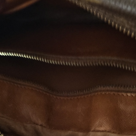 Lv clutch authentic - Picture 3 of 4